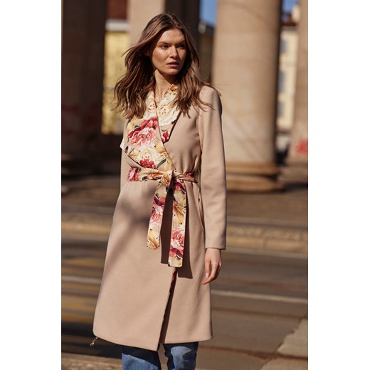 Wiązany płaszcz flauszowy Rose Garden XS ze sklepu NAOKO w kategorii Płaszcze damskie - zdjęcie 169446907