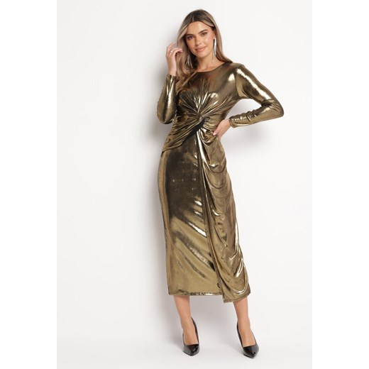 Złota Połyskująca Sukienka Maxi z Ozdobnym Węzłem Fabriana ze sklepu Born2be Odzież w kategorii Sukienki - zdjęcie 169451595