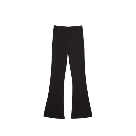 Cropp - Czarne spodnie flare - czarny ze sklepu Cropp w kategorii Spodnie damskie - zdjęcie 169453417