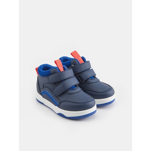 Buty sportowe dziecięce Sinsay na rzepy 