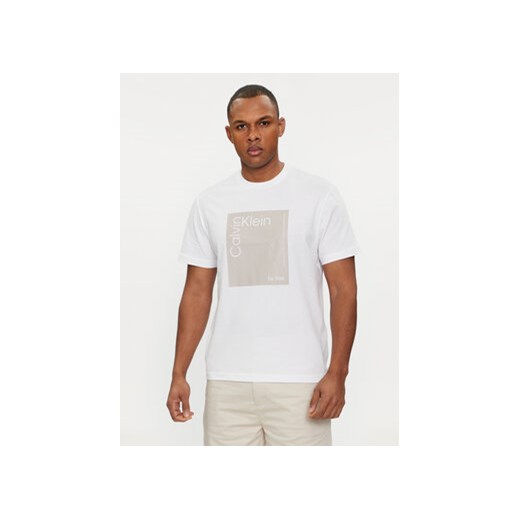 Calvin Klein T-Shirt Square Logo K10K112503 Biały Regular Fit ze sklepu MODIVO w kategorii T-shirty męskie - zdjęcie 169491778