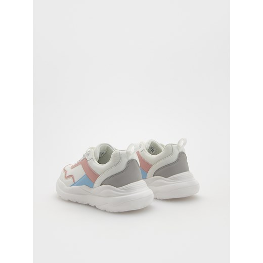 Buty sportowe dziecięce Reserved
