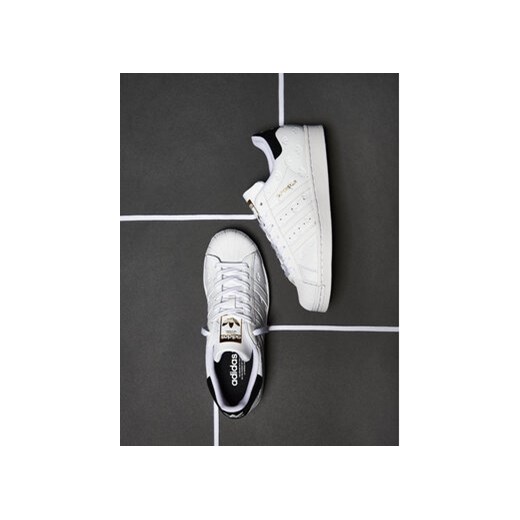 adidas Originals Buty Superstar W HQ1936 Biały 41_13 MODIVO