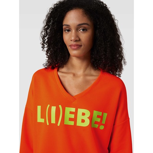 Bluza z dekoltem w serek model ‘L(I)EBE!’ Miss Goodlife L Peek&Cloppenburg 
