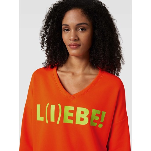 Bluza z dekoltem w serek model ‘L(I)EBE!’ Miss Goodlife S Peek&Cloppenburg