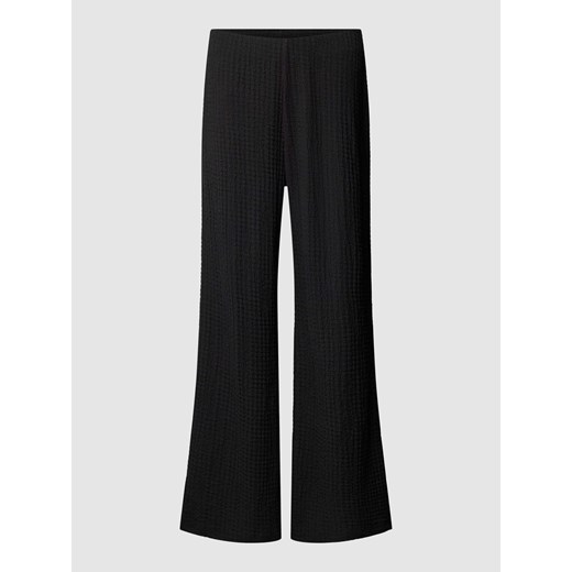 Spodnie materiałowe o rozkloszowanym kroju z fakturowanym wzorem ze sklepu Peek&Cloppenburg  w kategorii Spodnie damskie - zdjęcie 169520479