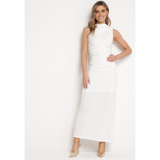 Biała Maxi Sukienka Dopasowana z Ozdobnymi Marszczeniami Dorsalinna ze sklepu Born2be Odzież w kategorii Sukienki - zdjęcie 169539806