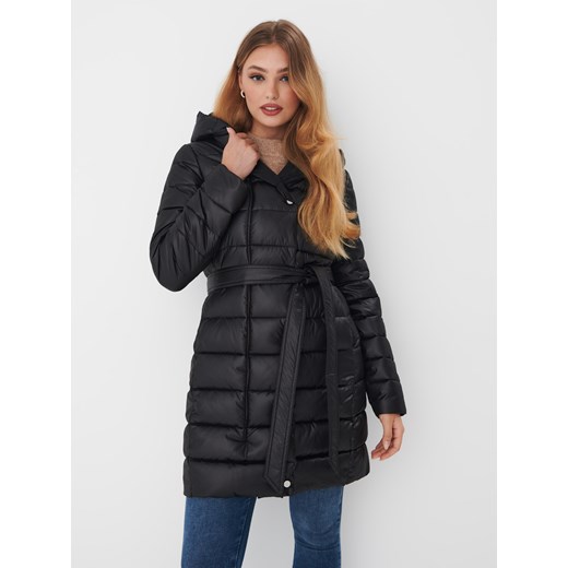 Mohito - Pikowany płaszcz z kapturem - czarny ze sklepu Mohito w kategorii Płaszcze damskie - zdjęcie 169541605