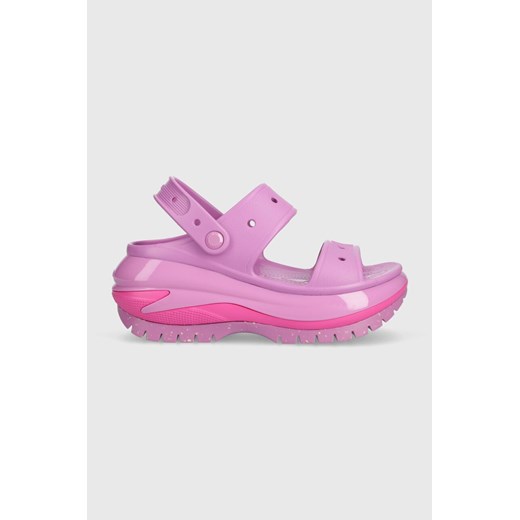 Crocs klapki Classic Mega Crush Sandal damskie kolor fioletowy na platformie 207989 ze sklepu PRM w kategorii Klapki damskie - zdjęcie 169564555