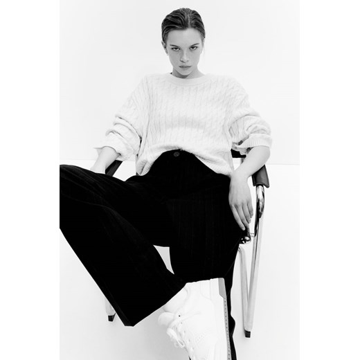 H & M - Sweter w warkoczowy splot - Biały ze sklepu H&M w kategorii Swetry damskie - zdjęcie 169595326