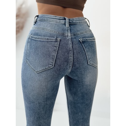 JASNO NIEBIESKIE SPODNIE JEANSOWE Z WYSOKIM STANEM Olika M olika.com.pl