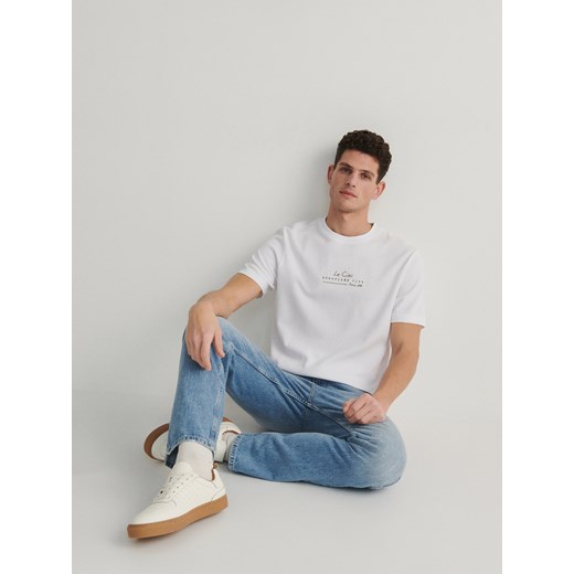 Reserved - T-shirt regular fit z nadrukiem - biały ze sklepu Reserved w kategorii T-shirty męskie - zdjęcie 169640399