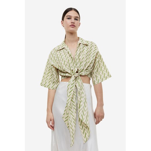 H & M - Bluzka z wiązanym detalem - Zielony ze sklepu H&M w kategorii Koszule damskie - zdjęcie 169676505