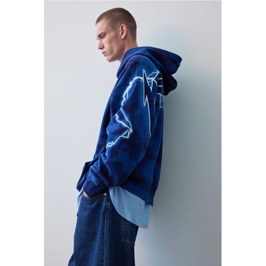 H & M - Bluza z kapturem i nadrukiem Oversized Fit - Niebieski ze sklepu H&M w kategorii Bluzy męskie - zdjęcie 169680928
