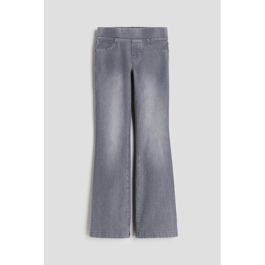 H & M - Rozszerzane spodnie dżersejowe - Szary ze sklepu H&M w kategorii Spodnie dziewczęce - zdjęcie 169682017