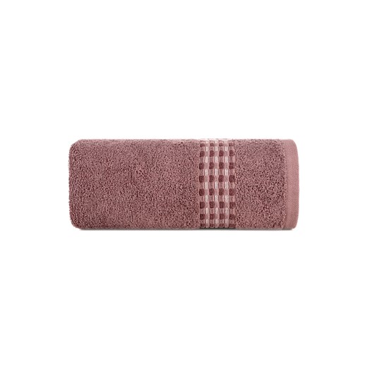 Różowy ręcznik ze zdobieniami 70x140 cm ze sklepu 5.10.15 w kategorii Ręczniki - zdjęcie 169685546