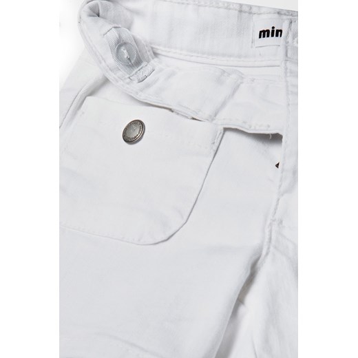 Białe szorty jeansowe dla niemowlaka z ozdobnymi kieszonkami Minoti 92/98 5.10.15