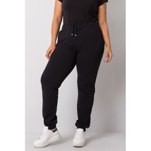 Czarne spodnie dresowe plus size Beatriz Basic Feel Good XXL 5.10.15
