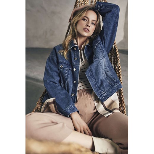 Niebieska klasyczna kurtka jeansowa damska ze sklepu 5.10.15 w kategorii Kurtki damskie - zdjęcie 169686336
