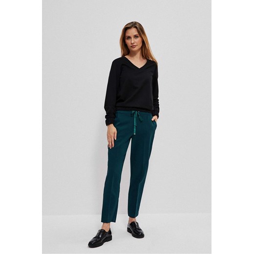 Zielone spodnie damskie z kantem ze sklepu 5.10.15 w kategorii Spodnie damskie - zdjęcie 169686628