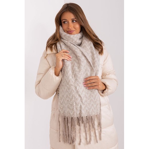 Zimowy szal damski we wzory beżowy ze sklepu 5.10.15 w kategorii Szaliki i chusty damskie - zdjęcie 169686837