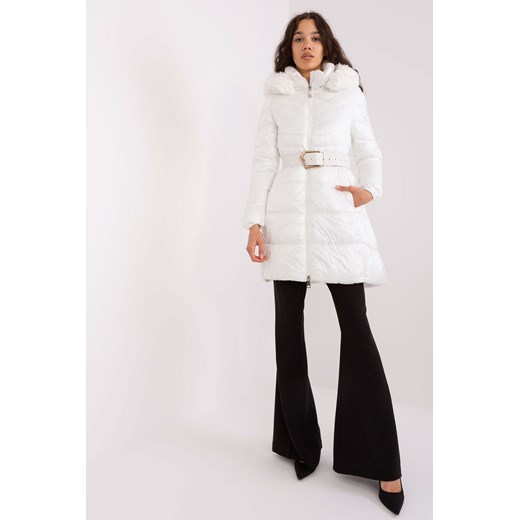 Biała puchowa kurtka zimowa z futerkiem ze sklepu 5.10.15 w kategorii Kurtki damskie - zdjęcie 169689099