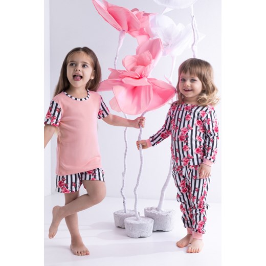 Komplet dziewczęcy - różowy t-shirt i spodenki w kwiatki 98 5.10.15