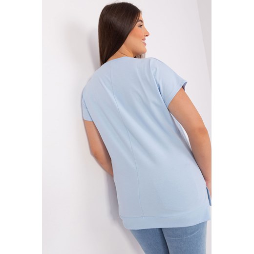 Jasnoniebieska bluzka plus size z printem i aplikacją Relevance one size 5.10.15