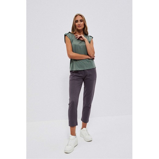 Szare spodnie damskie dresowe z kieszeniami ze sklepu 5.10.15 w kategorii Spodnie damskie - zdjęcie 169691275