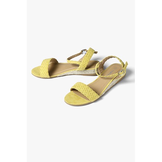 Sandały damskie na koturnie żółte ze sklepu 5.10.15 w kategorii Sandały damskie - zdjęcie 169691896