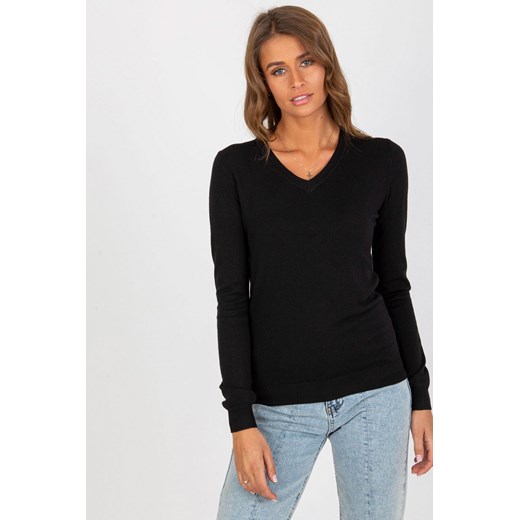 Czarny gładki sweter klasyczny z dekoltem w serek ze sklepu 5.10.15 w kategorii Swetry damskie - zdjęcie 169697848