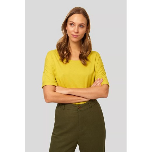 T-shirt damski w krótkim rękawem - żółty ze sklepu 5.10.15 w kategorii Bluzki damskie - zdjęcie 169699408