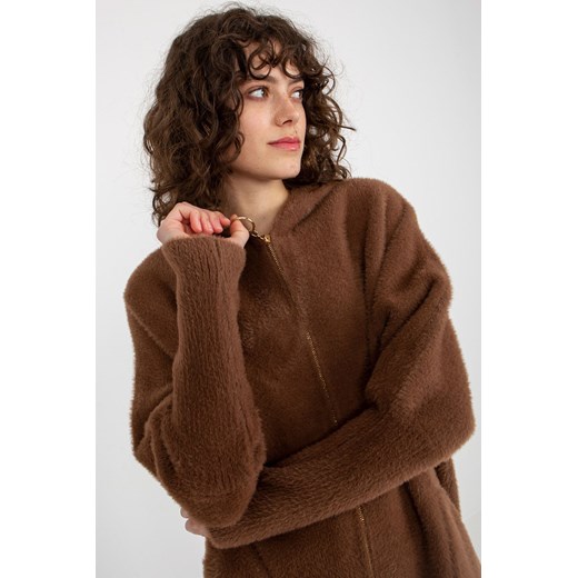 Brązowy damski płaszcz alpaka z kapturem one size 5.10.15