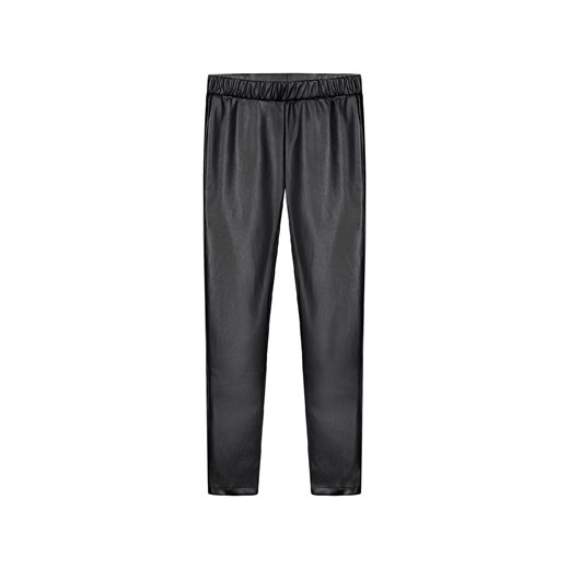 Czarne legginsy ze sztucznej skóry dla dziewczynki ze sklepu 5.10.15 w kategorii Spodnie dziewczęce - zdjęcie 169702237