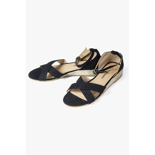 Sandały damskie na koturnie czarne ze sklepu 5.10.15 w kategorii Sandały damskie - zdjęcie 169703126