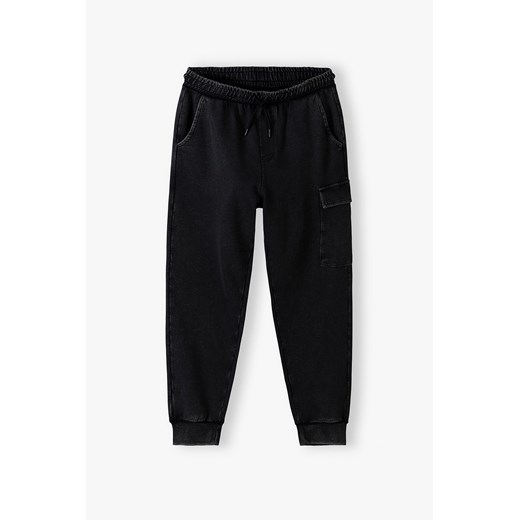Czarne spodnie dresowe z efektem sprania - Lincol&Sharks ze sklepu 5.10.15 w kategorii Spodnie chłopięce - zdjęcie 169707408