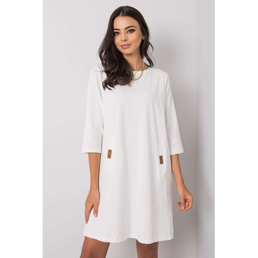 Biała luźna sukienka ze sklepu 5.10.15 w kategorii Sukienki - zdjęcie 169708595