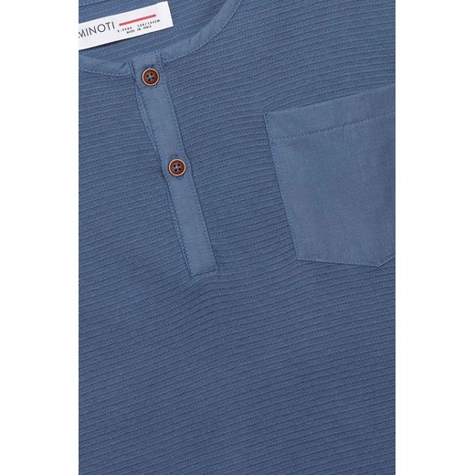 Niebieska koszulka chłopięca z krótkim rękawem i kieszonką Minoti 116/122 promocyjna cena 5.10.15