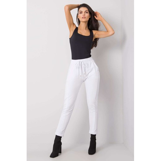 Białe spodnie basic Approachable ze sklepu 5.10.15 w kategorii Spodnie damskie - zdjęcie 169711069