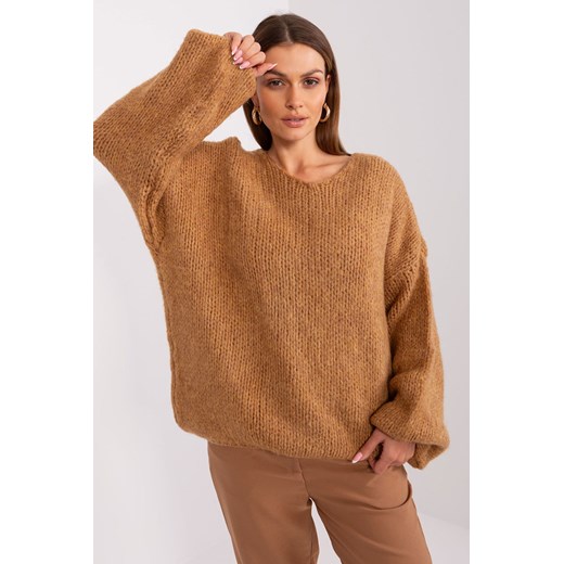 Sweter oversize z dzianiny camelowy ze sklepu 5.10.15 w kategorii Swetry damskie - zdjęcie 169711777