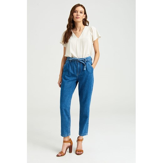 Jeansowe spodnie damskie wiązane w pasie ze sklepu 5.10.15 w kategorii Jeansy damskie - zdjęcie 169713749