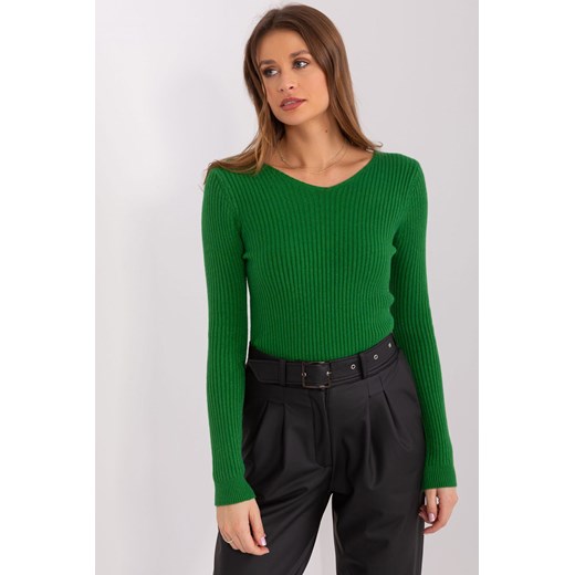 Dopasowany sweter w serek zielony ze sklepu 5.10.15 w kategorii Swetry damskie - zdjęcie 169716356