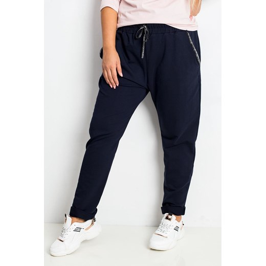 Granatowe spodnie plus size Savage ze sklepu 5.10.15 w kategorii Spodnie damskie - zdjęcie 169725267