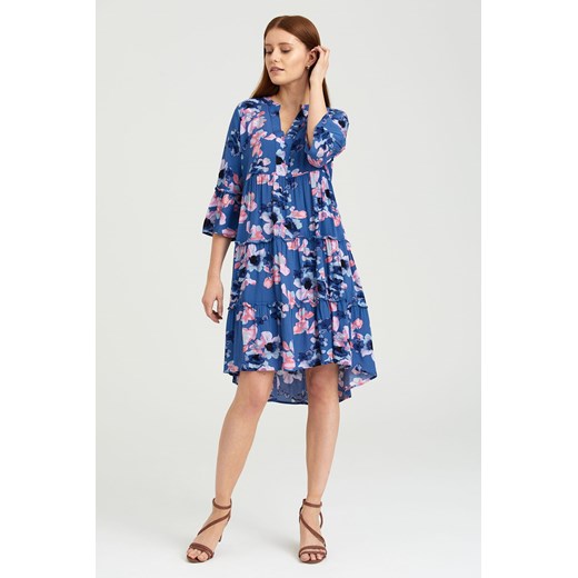 Sukienka z wiskozy z motywem kwiatowym niebieska ze sklepu 5.10.15 w kategorii Sukienki - zdjęcie 169726005