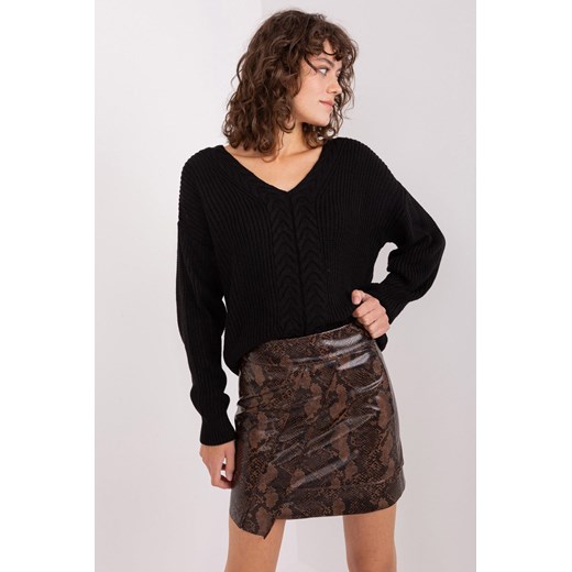 Czarny damski sweter klasyczny z dekoltem V ze sklepu 5.10.15 w kategorii Swetry damskie - zdjęcie 169726667