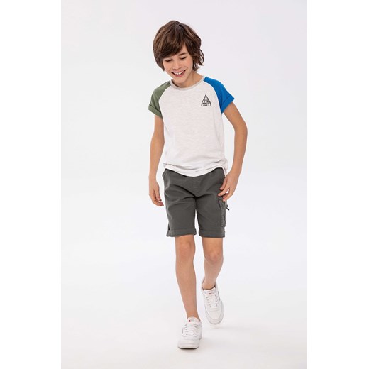 Biały t-shirt bawełniany dla chłopca z nadrukiem ze sklepu 5.10.15 w kategorii T-shirty chłopięce - zdjęcie 169727157