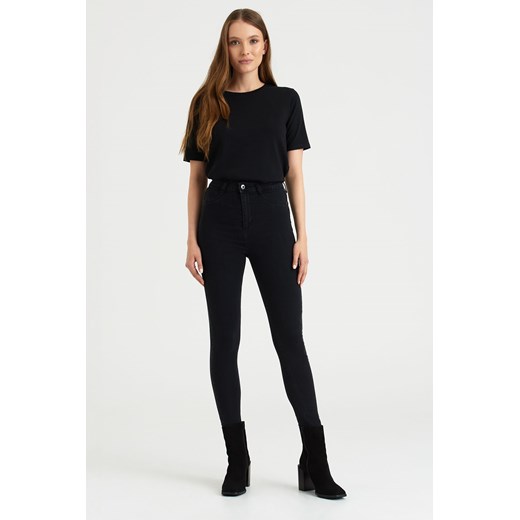 Czarne spodnie damskie jeansowe z wysokim stanem ze sklepu 5.10.15 w kategorii Jeansy damskie - zdjęcie 169727355