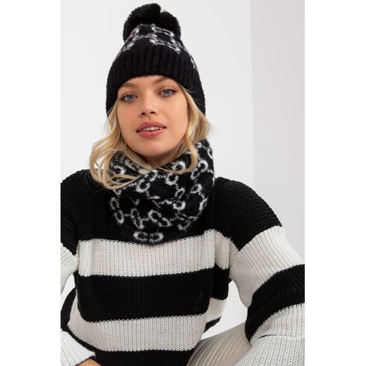 Czarno-biała damska czapka zimowa we wzory ze sklepu 5.10.15 w kategorii Czapki zimowe damskie - zdjęcie 169727405