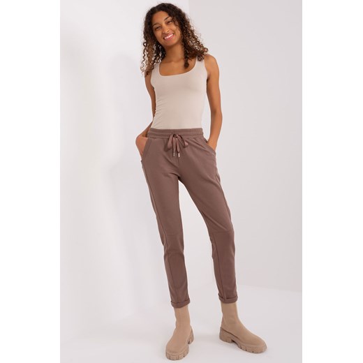 Dresowe spodnie basic z kieszeniami brązowy ze sklepu 5.10.15 w kategorii Spodnie damskie - zdjęcie 169728929