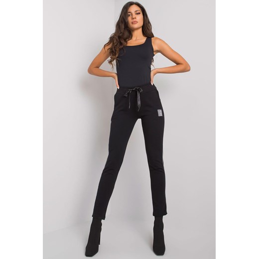 Czarne spodnie dresowe rurki z lampasami Mannice ze sklepu 5.10.15 w kategorii Spodnie damskie - zdjęcie 169729859